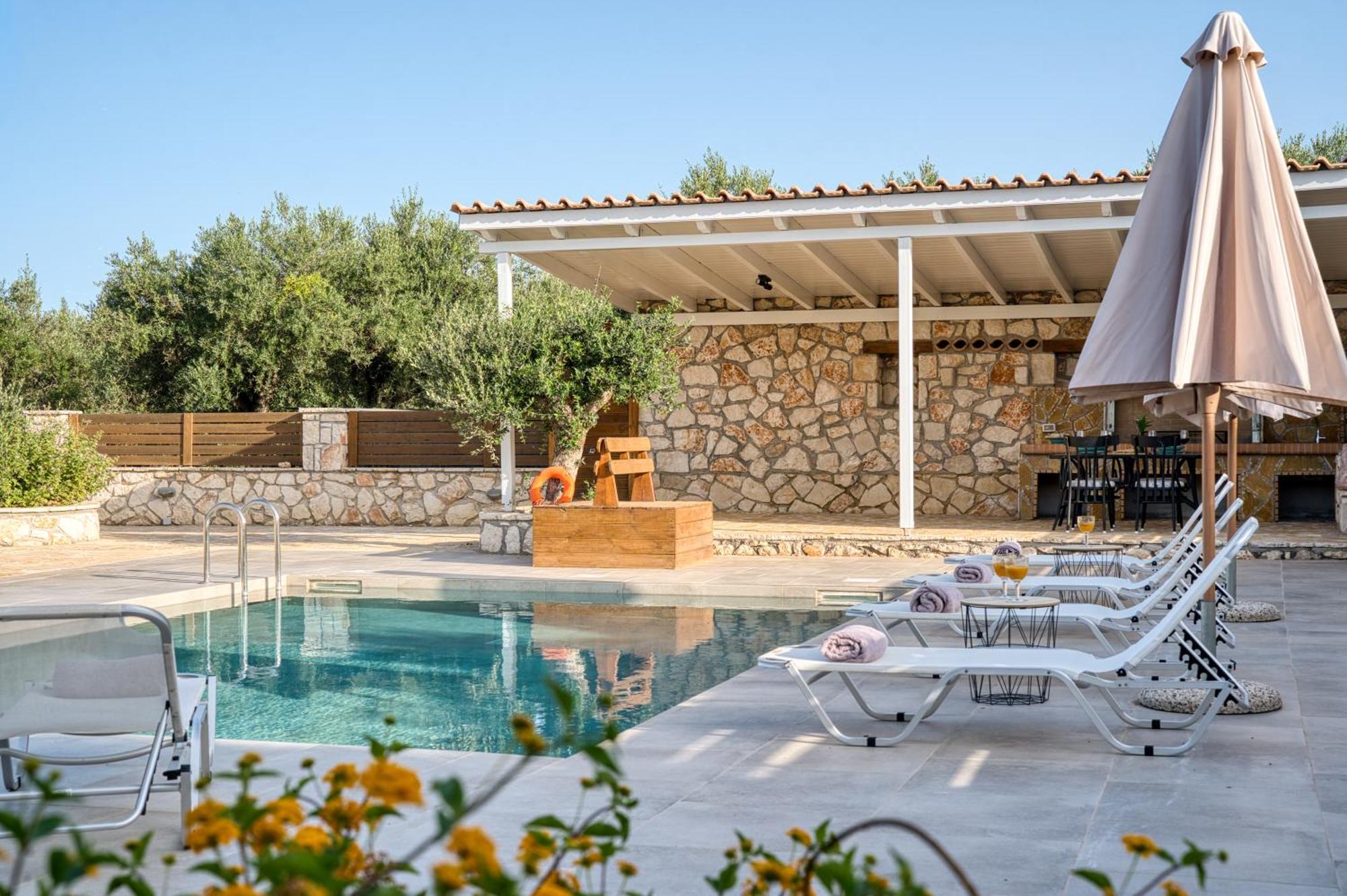 Astarte Villas - Astra Private Villas With Pool Василикос Экстерьер фото
